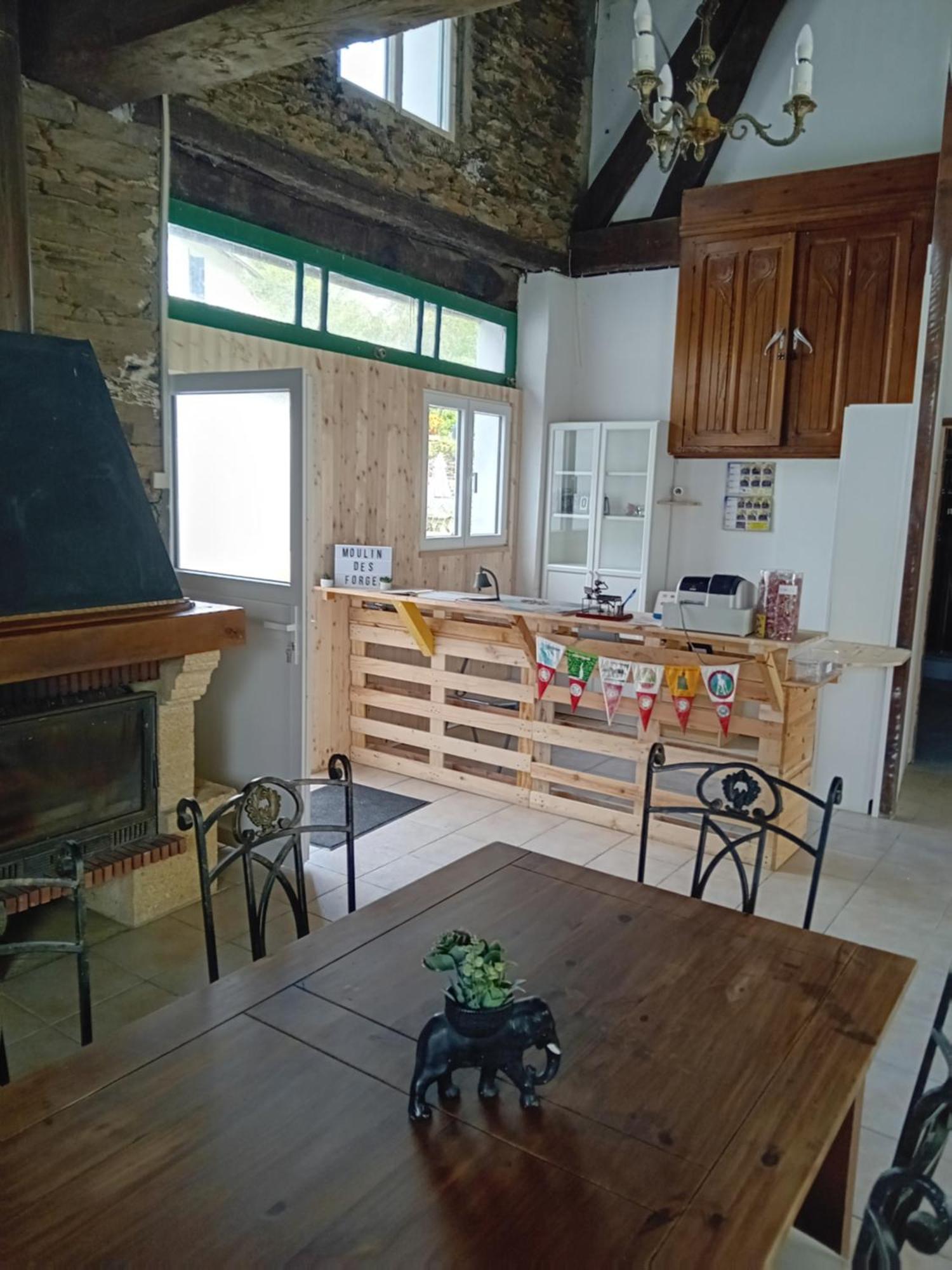Luxury Glamping @Moulin Des Forges 호텔 Moutier-Malcard 외부 사진